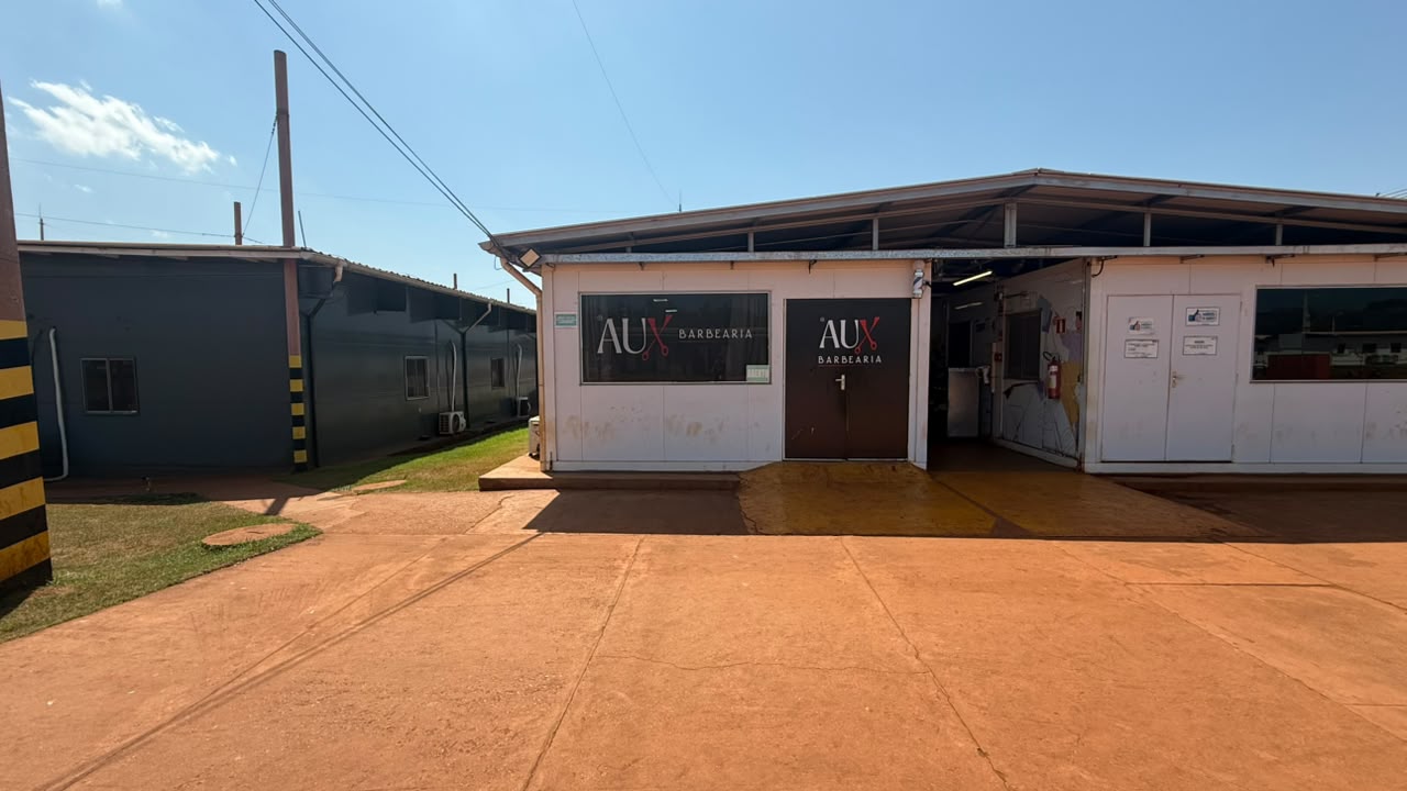Fachada da unidade AUX Barbearia em Canaã dos Carajás